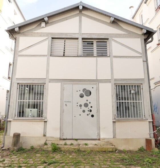 Immeuble residentiel dans Paris à vendre - Photo du bâtiment - Image 2 de 7
