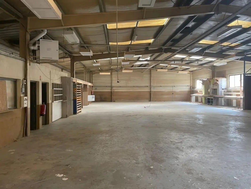 Flex in Fontenay-sous-Bois for lease Interior Photo- Image 1 of 7