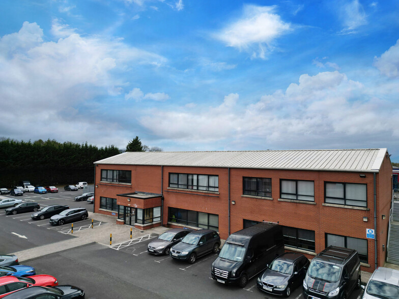 615 Antrim Rd, Newtownabbey for lease - Primary Photo - Image 1 of 1