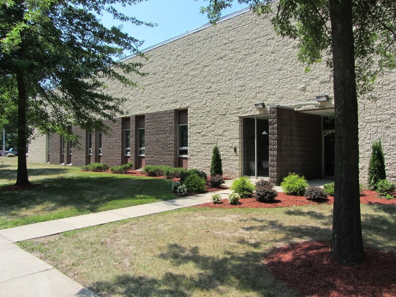 181 E Halsey Rd, Parsippany, NJ à louer - Photo du bâtiment - Image 1 de 16