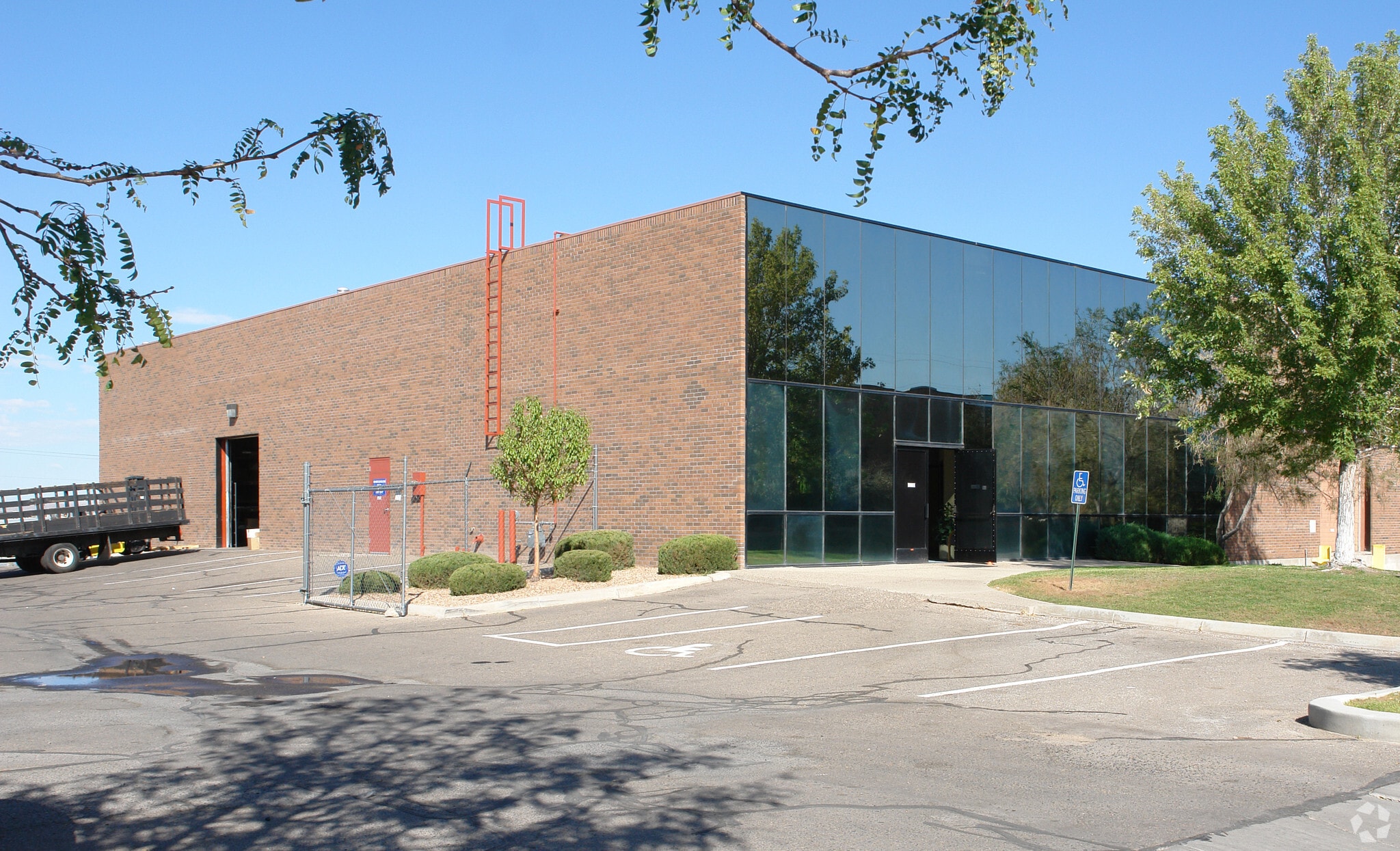 5511 Midway Park Pl NE, Albuquerque, NM for lease Primary Photo- Image 1 of 6