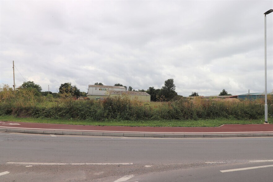 Showground Rd, Bridgwater à louer - Photo du bâtiment - Image 2 de 3