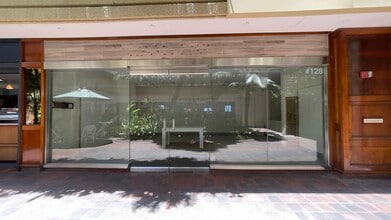 2424 Kalakaua Ave, Honolulu, HI for lease Interior Photo- Image 2 of 5