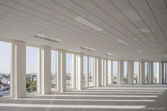 113 Rue Jean Marin Naudin, Bagneux for lease Building Photo- Image 1 of 1