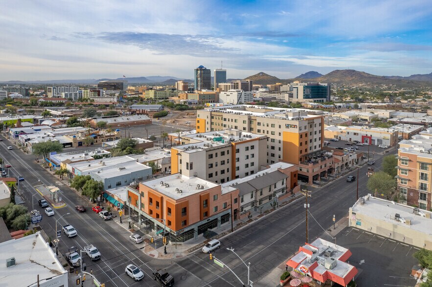 340 E 6th St, Tucson, AZ à louer - Aérien - Image 2 de 4