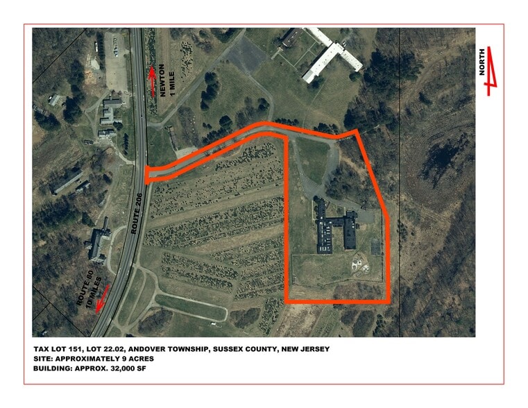293 Route 206, Newton, NJ à louer - Photo principale - Image 1 de 2