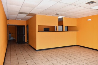 11302-11332 Huffmeister Rd, Houston, TX for lease Interior Photo- Image 1 of 6