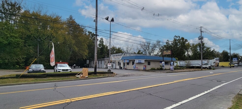 700 E Main St, Plymouth, PA for sale - Building Photo - Image 3 of 8