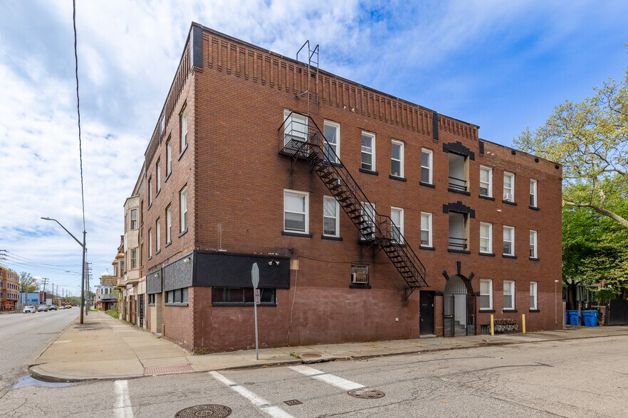 11239 Superior Ave, Cleveland, OH à vendre - Photo du bâtiment - Image 2 de 60