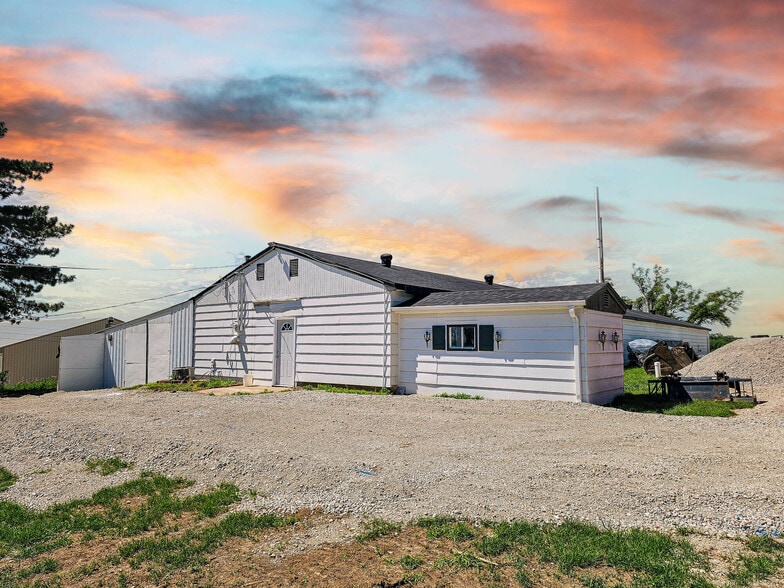 10802 Rainwood Rd, Omaha, NE à vendre - Photo principale - Image 1 de 7