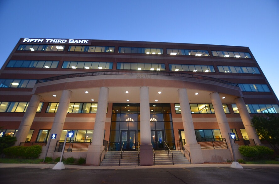 3001 Coolidge Rd, East Lansing, MI for lease - Building Photo - Image 3 of 15