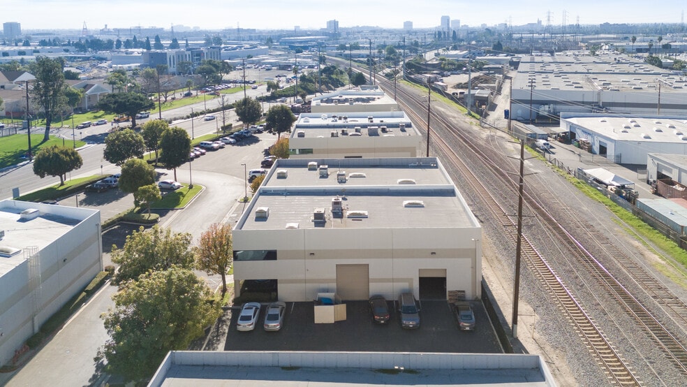 1345 S Lewis St, Anaheim, CA for sale - Building Photo - Image 3 of 16