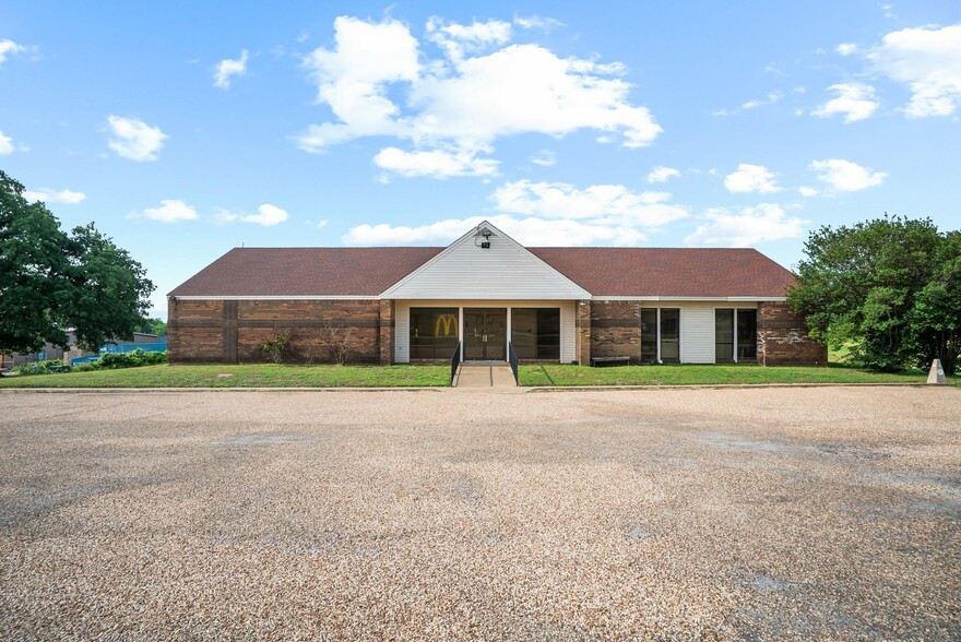 401 W Interstate 20, Weatherford, TX à vendre - Photo du bâtiment - Image 3 de 31