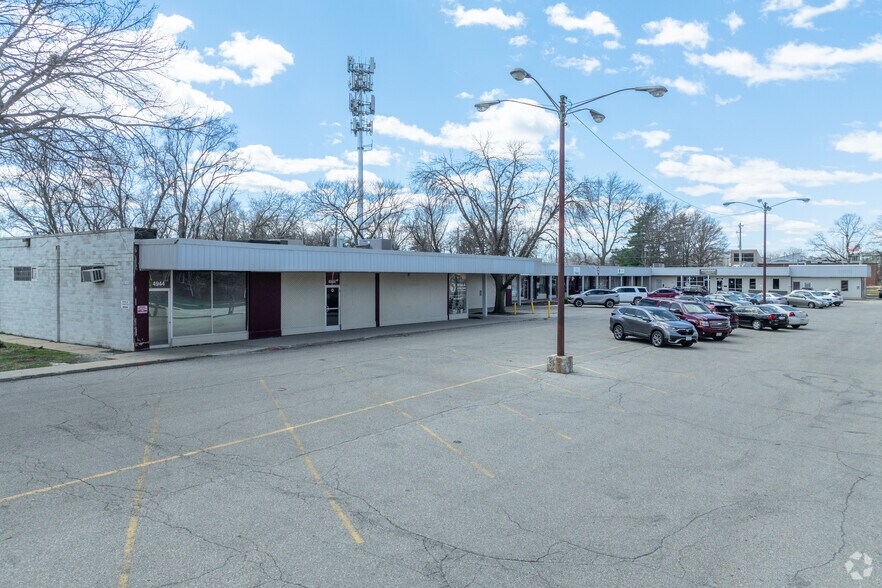 4940-4944 Franklin Ave, Des Moines, IA à louer - Photo du bâtiment - Image 3 de 7