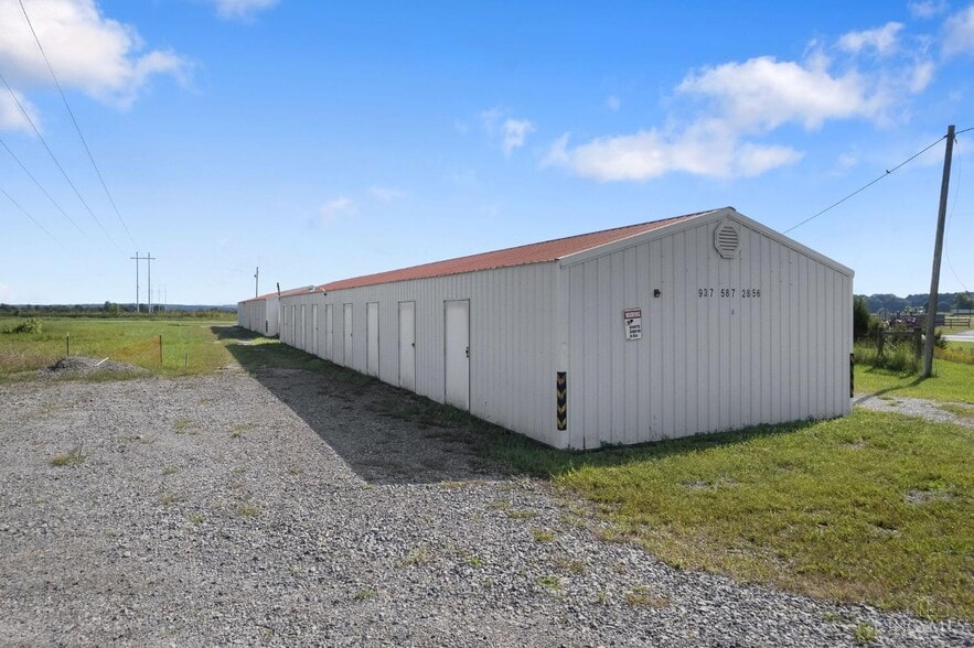 1215 Silcott Rd, Seaman, OH for sale - Building Photo - Image 2 of 7