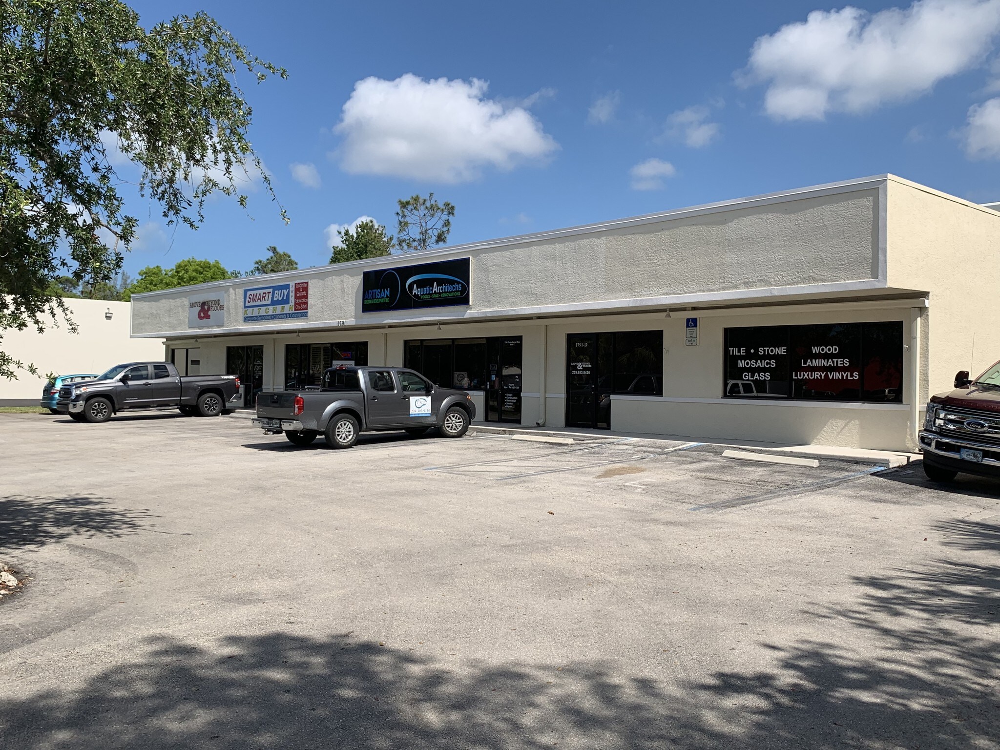 1791 Trade Center Way, Naples, FL à vendre Photo du bâtiment- Image 1 de 4