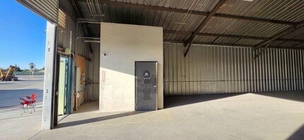 1500-1550 E Brundage Ln, Bakersfield, CA for lease Interior Photo- Image 2 of 5