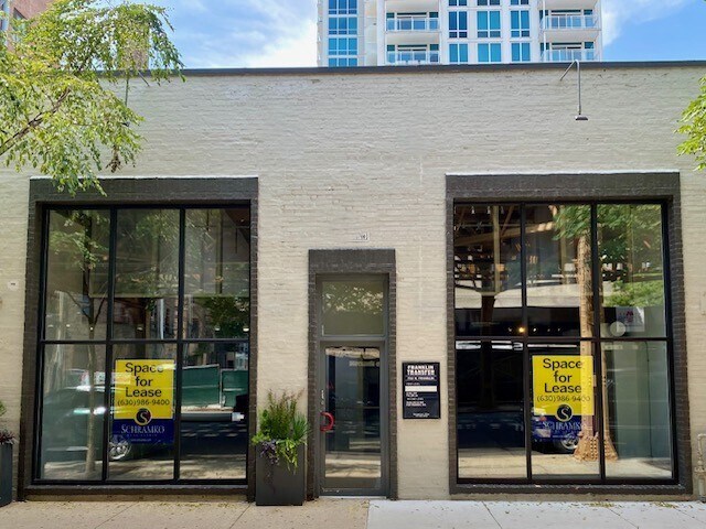 750 N Franklin St, Chicago, IL à louer - Photo du bâtiment - Image 3 de 3
