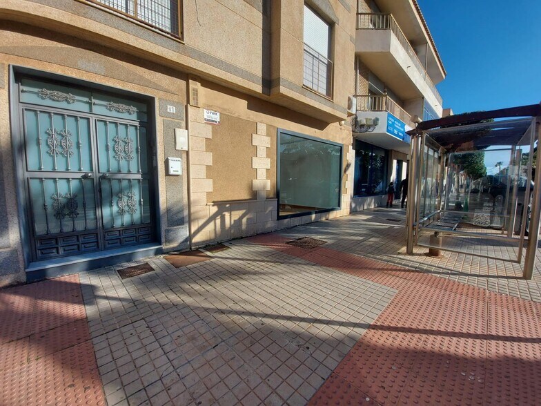 Commerce de détail dans El Ejido, Almería à louer - Photo du bâtiment - Image 3 de 13
