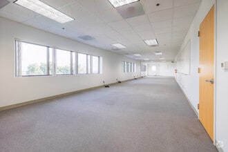 1711 E Bayshore Rd, Redwood City, CA for lease Interior Photo- Image 2 of 4