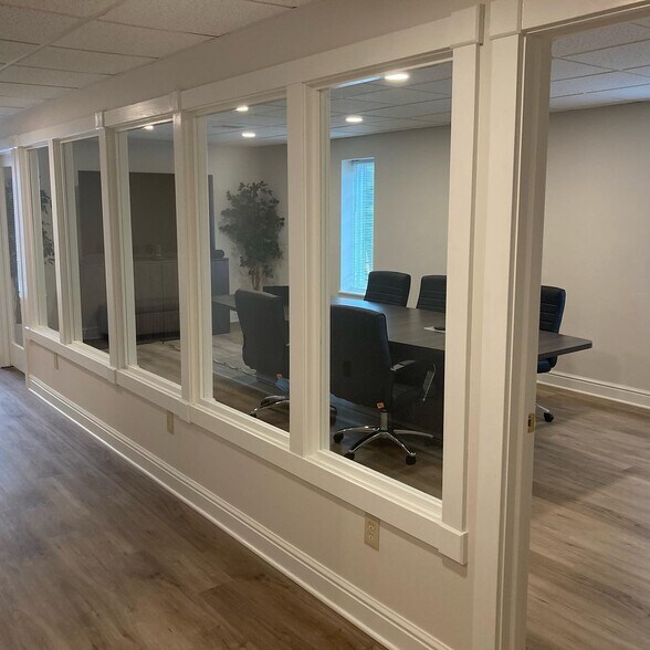 1330-1360 Old Freeport Rd, Pittsburgh, PA à louer - Photo intérieure - Image 3 de 15