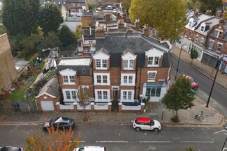 Plus de détails pour 197 Acton Ln, London - Multi-résidentiel à vendre