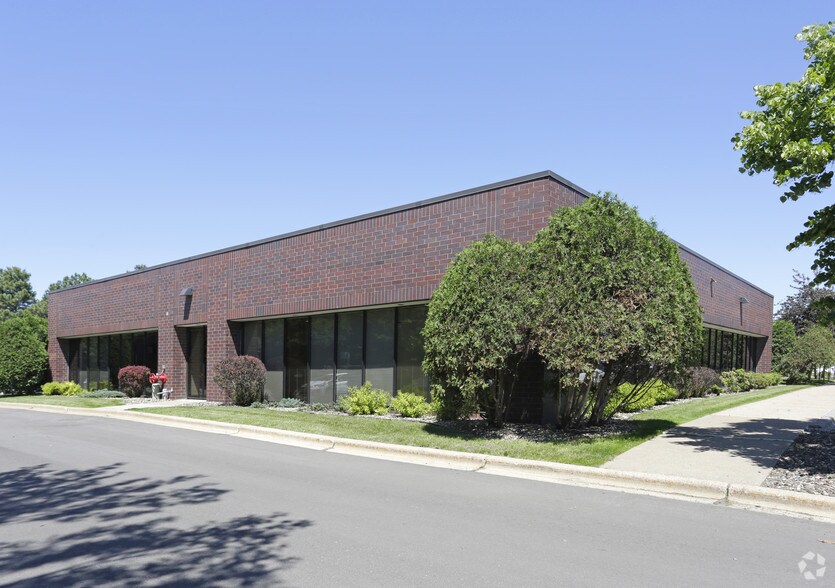 1210 W County Road E, Arden Hills, MN for lease - Building Photo - Image 3 of 4