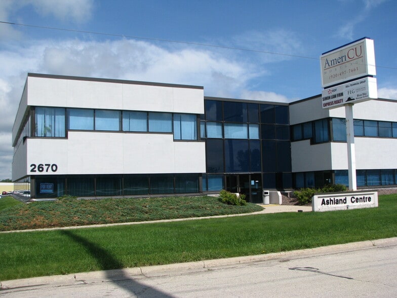 2670 S Ashland Ave, Green Bay, WI à louer - Photo du bâtiment - Image 3 de 10