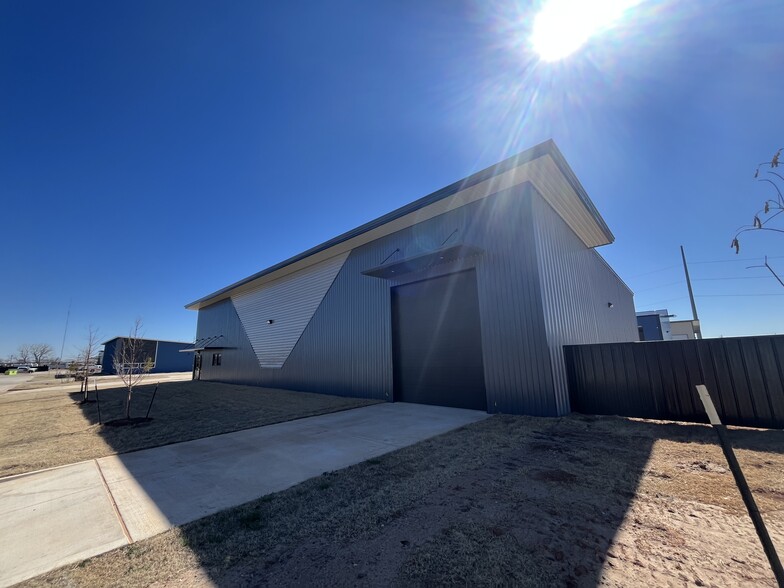616 NW 125th st, Oklahoma City, OK for lease - Building Photo - Image 3 of 19