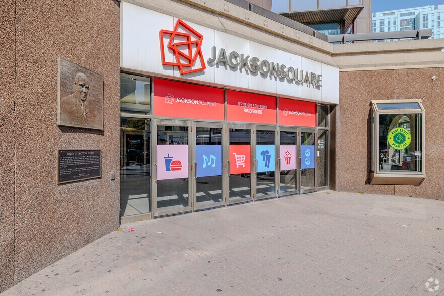 100, 110, and 120 King St W, Hamilton, ON à louer - Photo du bâtiment - Image 2 de 25
