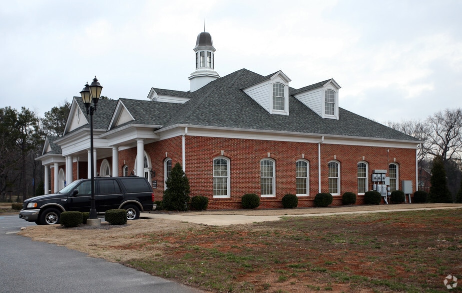 983 Peachtree Pky, Cumming, GA for lease - Building Photo - Image 2 of 3