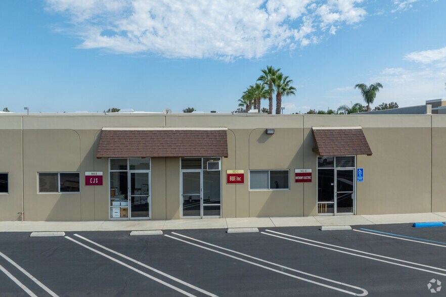 1408-1414 S Ritchey St, Santa Ana, CA for lease - Building Photo - Image 2 of 6