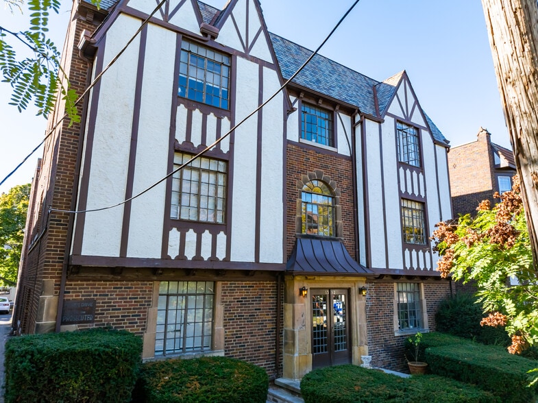 1352 Kenilworth Ave, Lakewood, OH for sale - Building Photo - Image 3 of 8