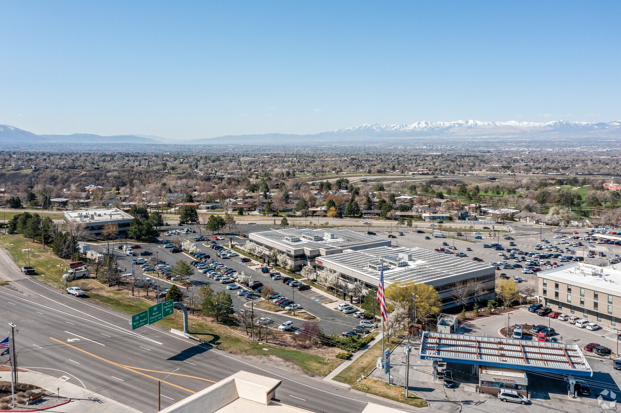 2725-2735 E Parleys Way, Salt Lake City, UT à louer Photo principale- Image 1 de 2