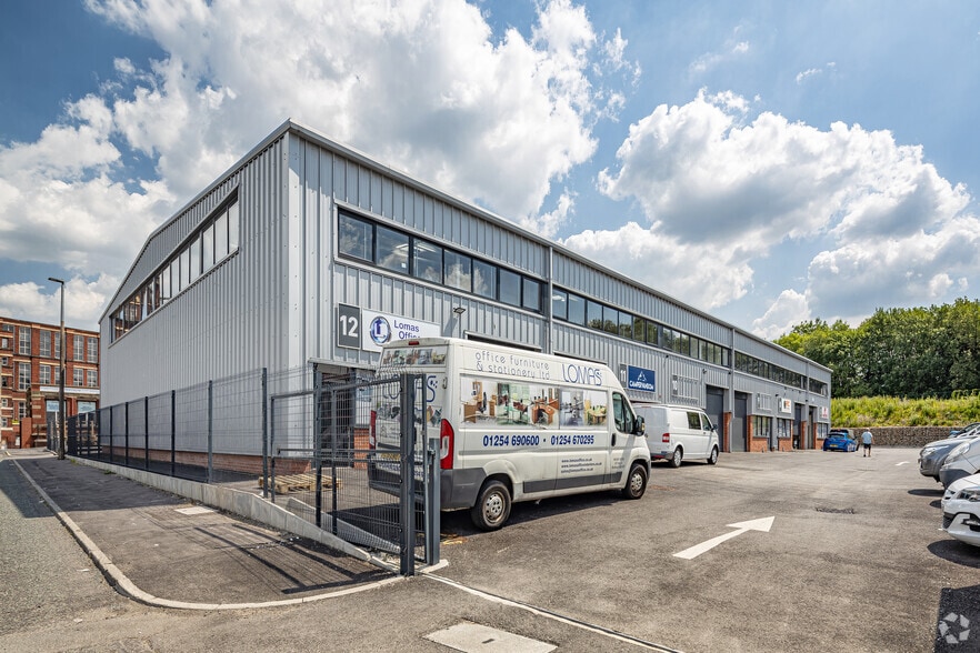 Gladstone St, Blackburn for lease - Primary Photo - Image 1 of 3