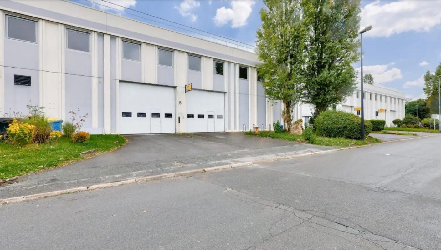 2-14 Allée Du Cantal, Lisses for lease Primary Photo- Image 1 of 9