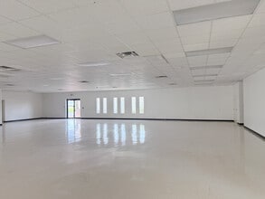 909 Business Park Dr, Mission, TX à louer Photo intérieure- Image 1 de 5