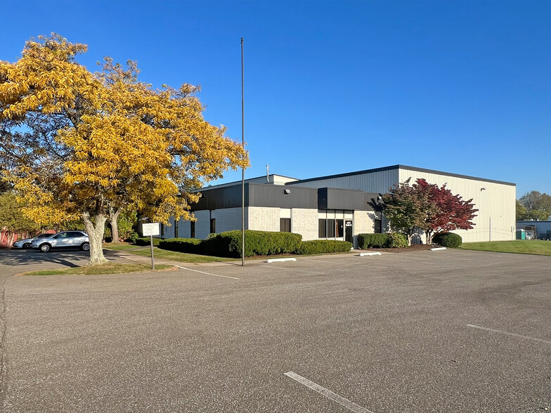 4727 Pittsburgh Ave, Erie, PA for lease - Building Photo - Image 2 of 16