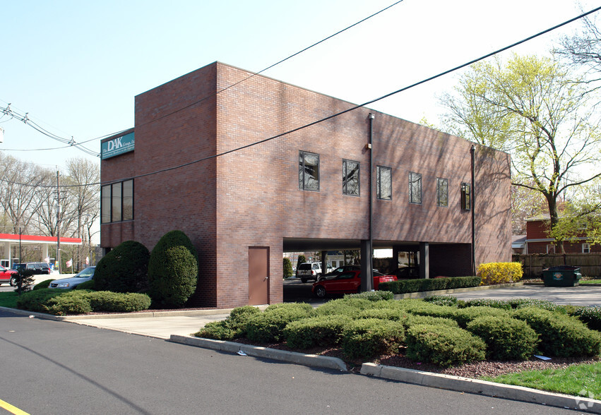 195 Rt-17, Rochelle Park, NJ for sale - Building Photo - Image 2 of 8