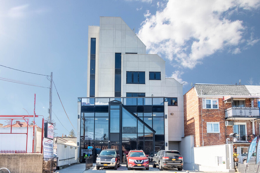 3438-3440 Bell Blvd, Bayside, NY for sale - Building Photo - Image 1 of 1