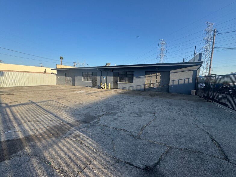 7210-7218 Hinds Ave, North Hollywood, CA à louer - Photo du bâtiment - Image 3 de 13