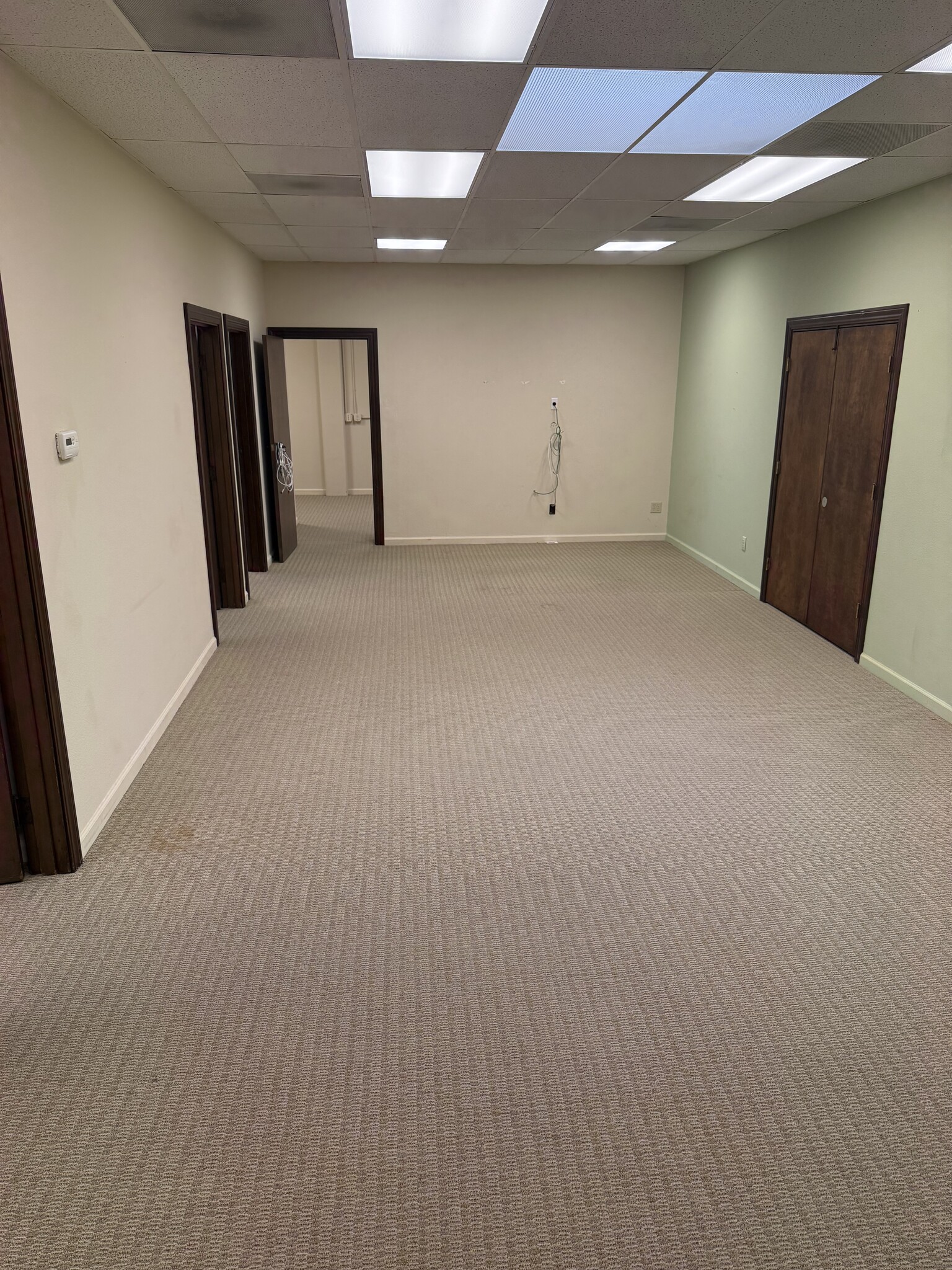 845 Oak Grove Ave, Menlo Park, CA for lease Interior Photo- Image 1 of 6