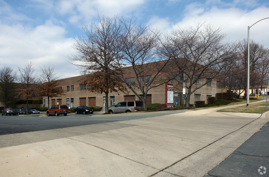 8041 Cessna Ave, Gaithersburg, MD for lease - Building Photo - Image 1 of 6