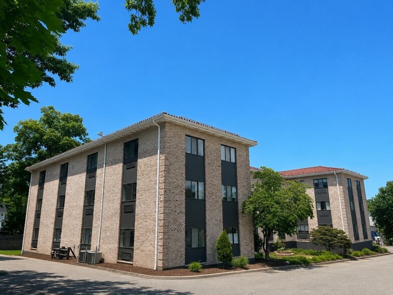 148 Linden St, Wellesley, MA for lease - Building Photo - Image 2 of 3