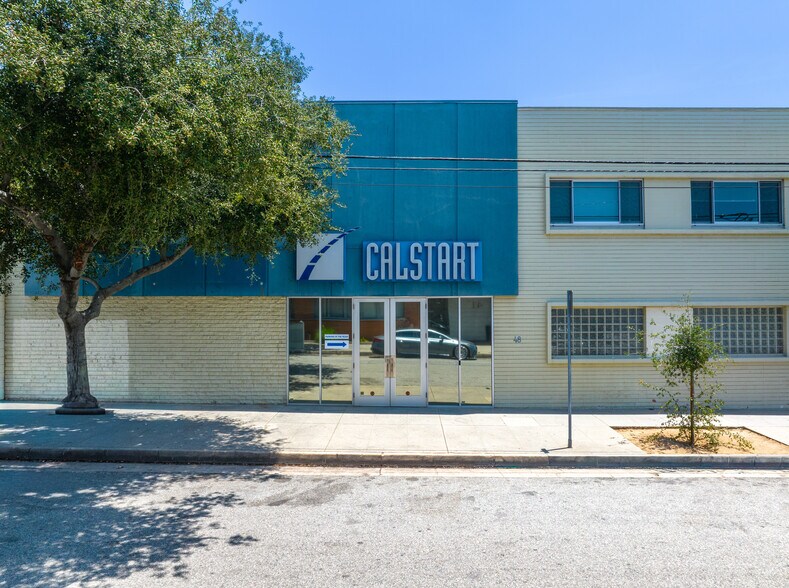48 S Chester Ave, Pasadena, CA à vendre - Photo du bâtiment - Image 2 de 10