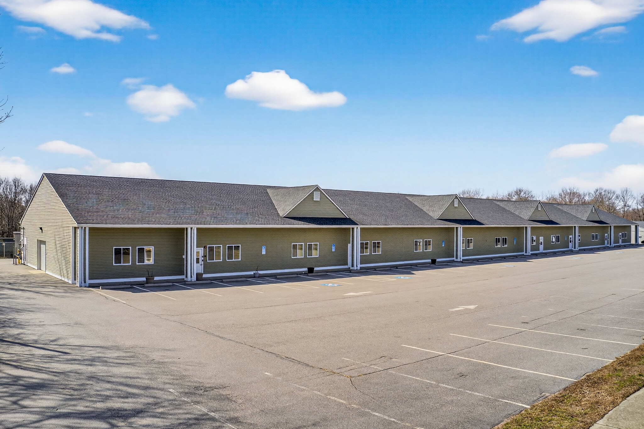 430 Chapel Hill Rd, Oakdale, CT for lease Primary Photo- Image 1 of 41