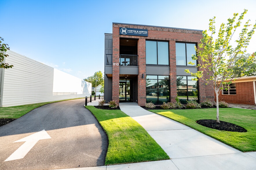 810 Pendleton St, Greenville, SC for lease - Building Photo - Image 2 of 24