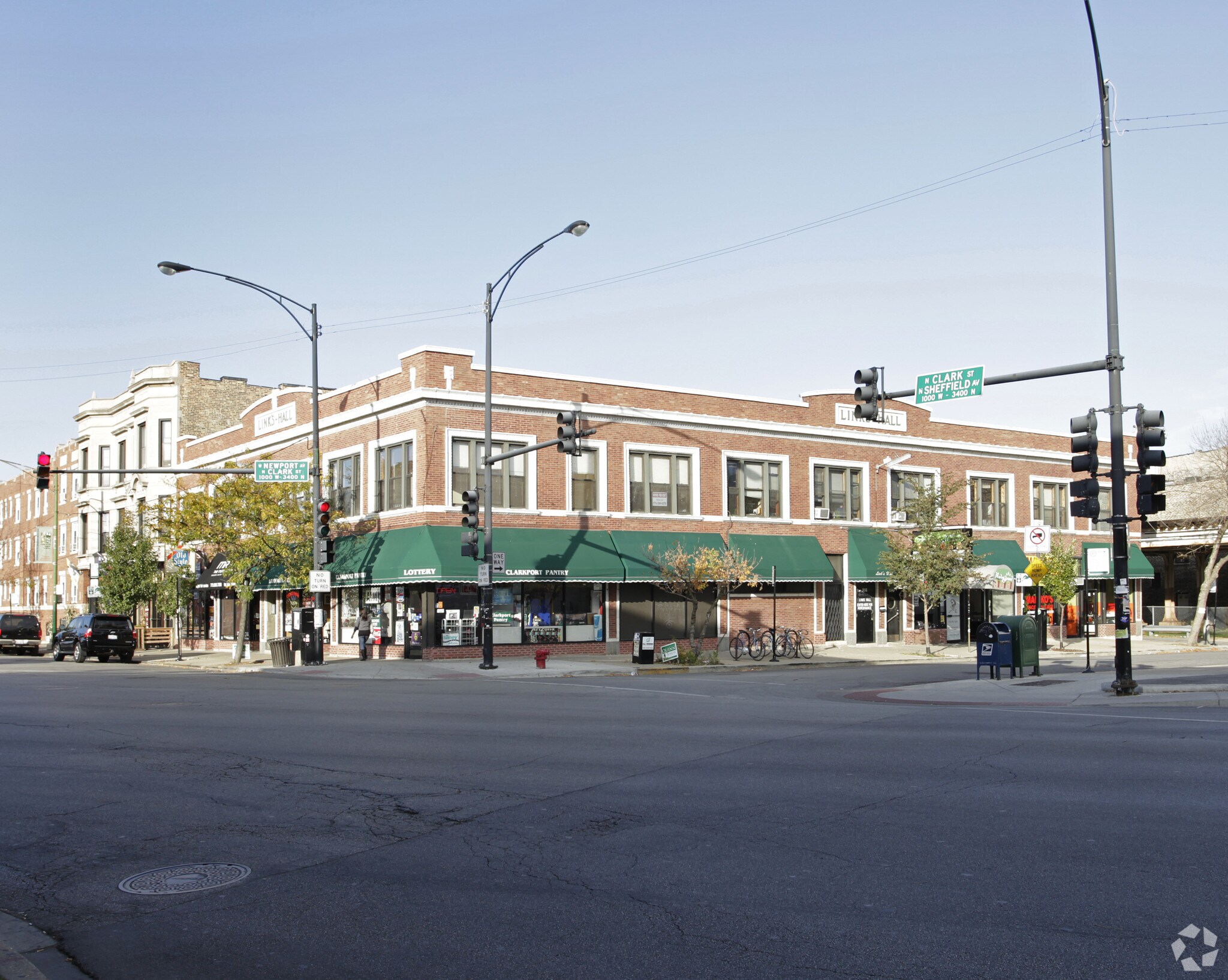 3433-3439 N Sheffield Ave, Chicago, IL à louer Photo du bâtiment- Image 1 de 29