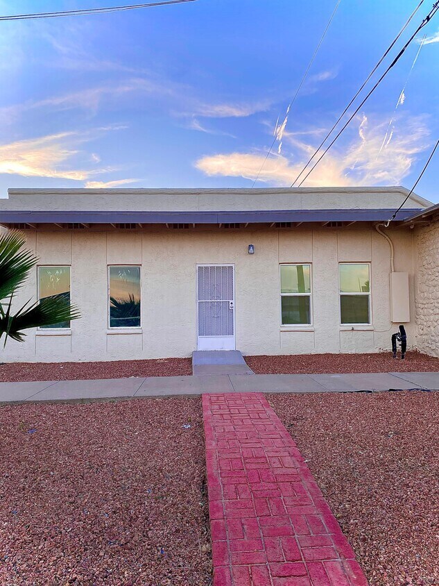3826 Tompkins Rd, El Paso, TX à louer Photo intérieure- Image 1 de 14
