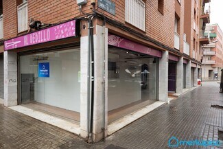 Plus de détails pour Multi-résidentiel à vendre